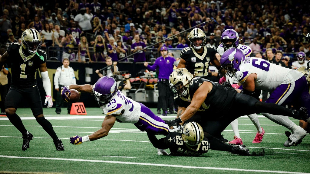 Jefferson, Jones, Murray all produce to help the unbeaten Vikings top Saints 23-13 — WCCO / CBS Minnesota, St. Augustine Sports news