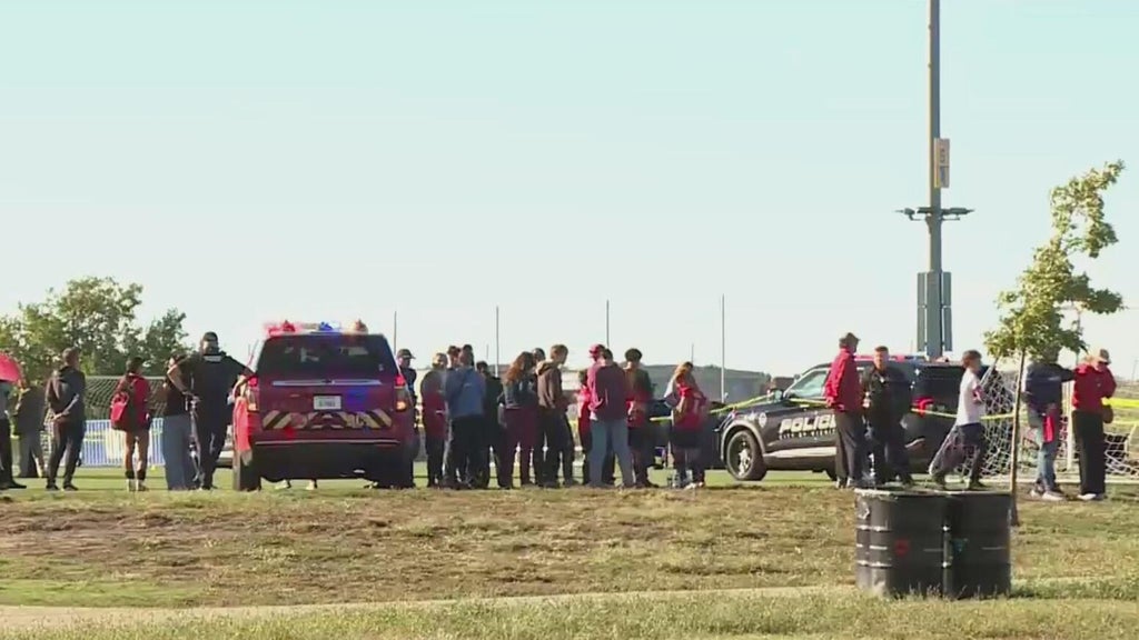 At least 2 killed, several injured after car drives onto Kansas soccer field — CBS Miami, St. Augustine Sports news