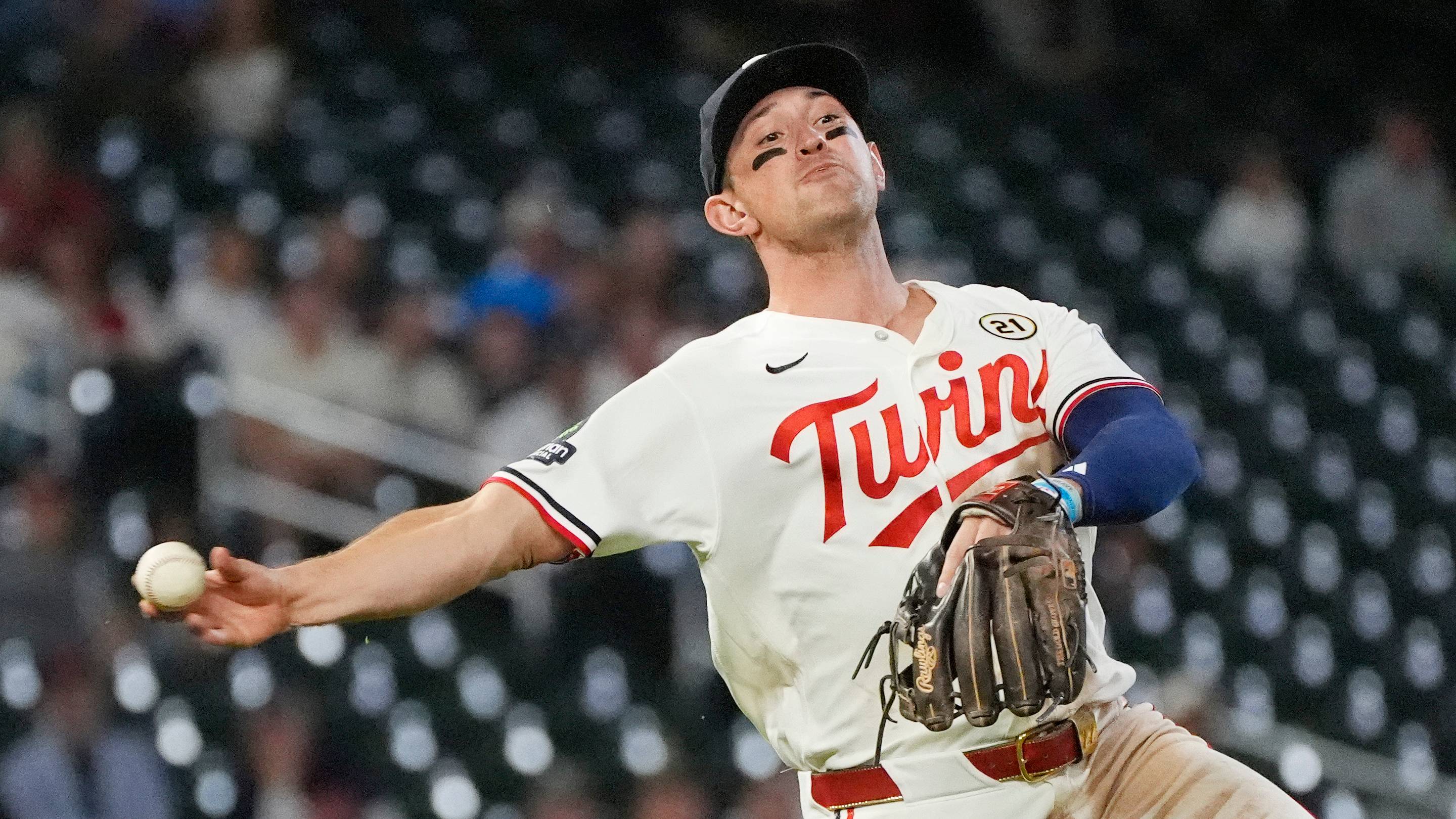 Brooks Lee's Gold Glove nomination further vindicates Twins' decision to move him to third base — Puckett's Pond (Twins), St. Augustine Sports news