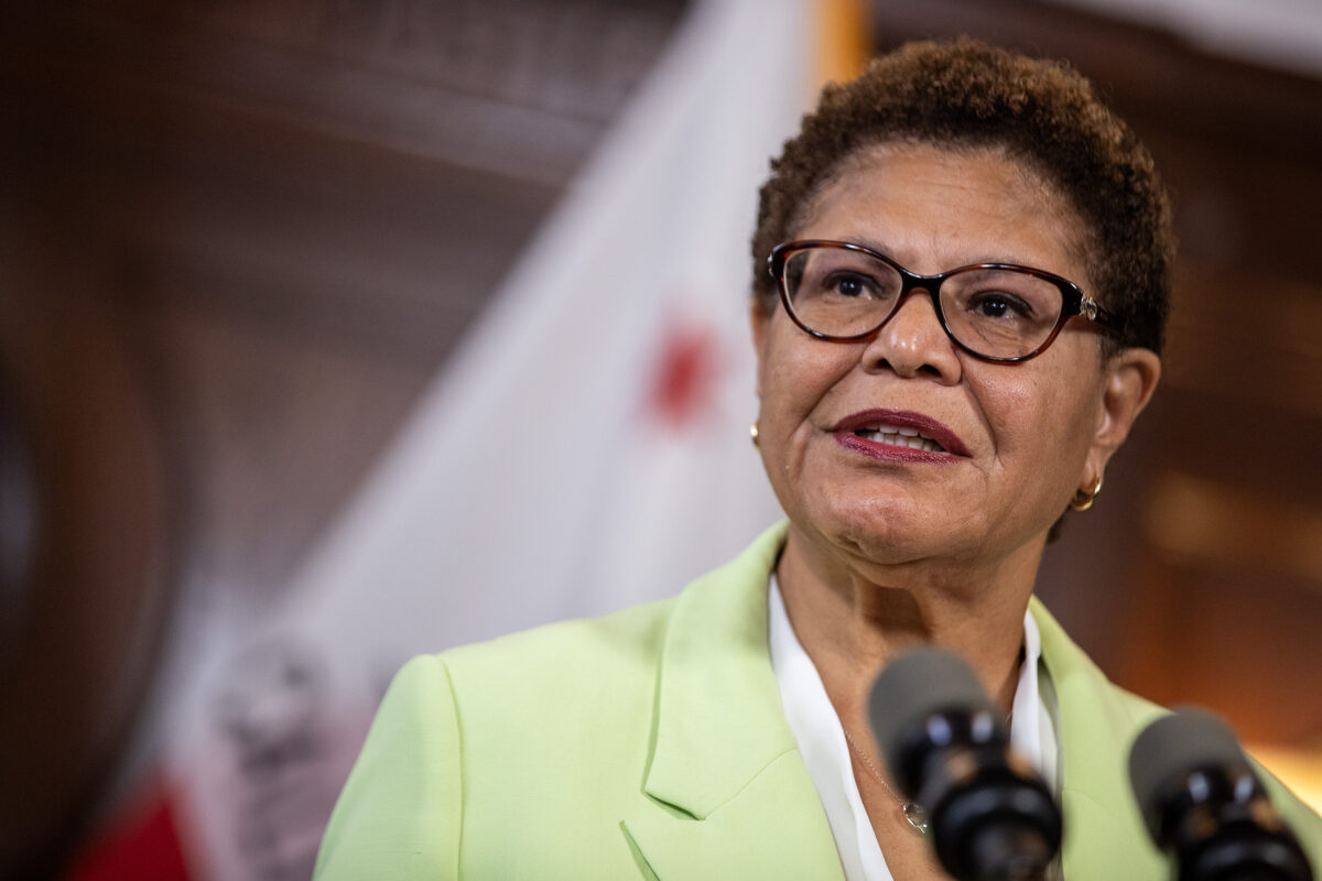 L.A. Has a 911 Problem. Can Karen Bass or Nithya Raman Fix It? — Los Angeles Magazine