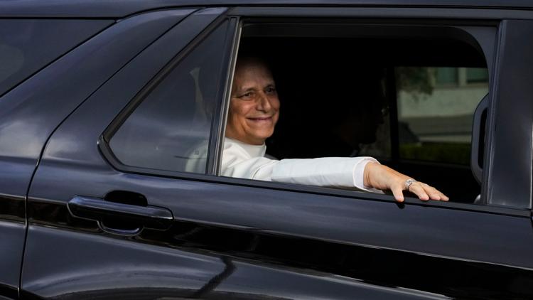 Faithful gather to welcome Pope Leo back for Sunday blessing after cancer surgery — First Coast News Life JAX, St. Augustine Community news
